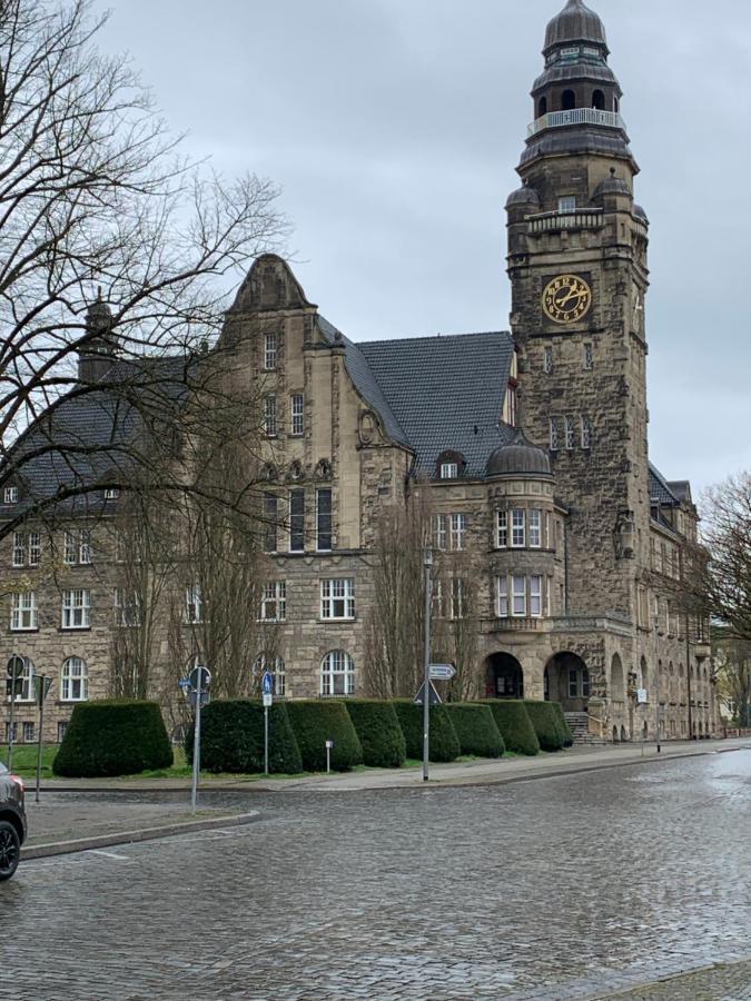 Exklusive Stadtwohnung Am Elbradweg: Best-Preis-Fewo Rathausblick 1 Fuer Max. 3 Pers. Inkl. Wlan, Prime Video & Self Check-In فيتينبيرغ المظهر الخارجي الصورة